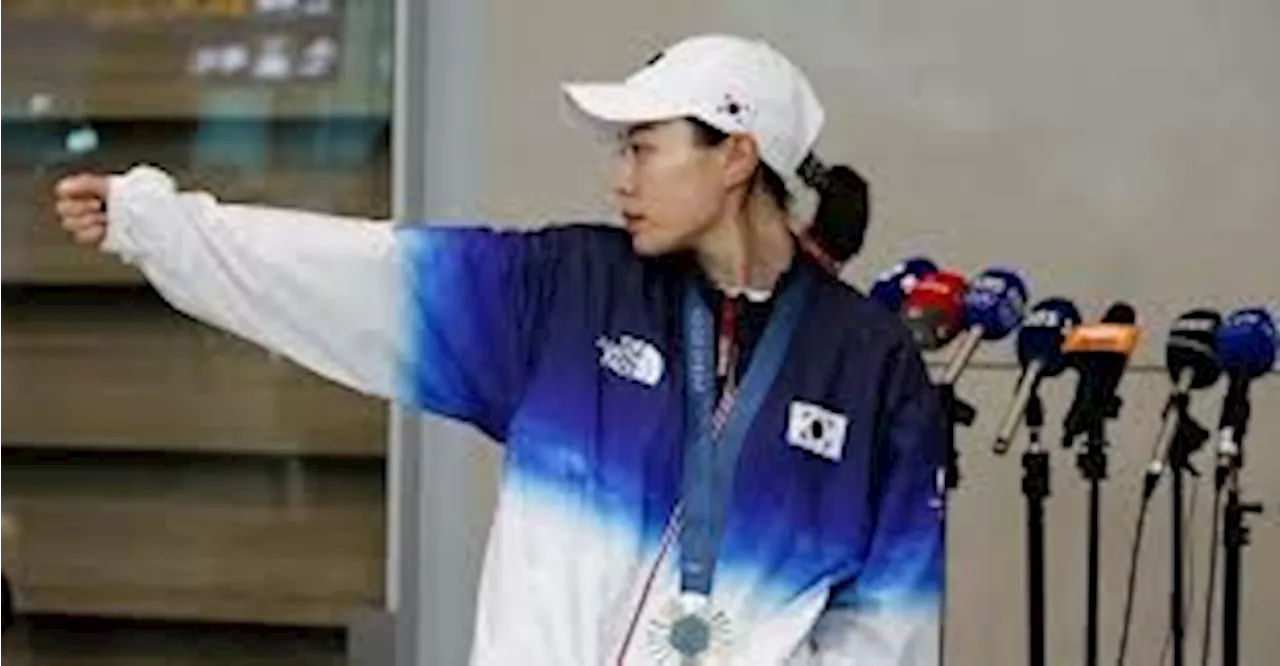 Viral South Korean Olympic shooter Kim Ye-ji suffers sudden convulsions at press conference