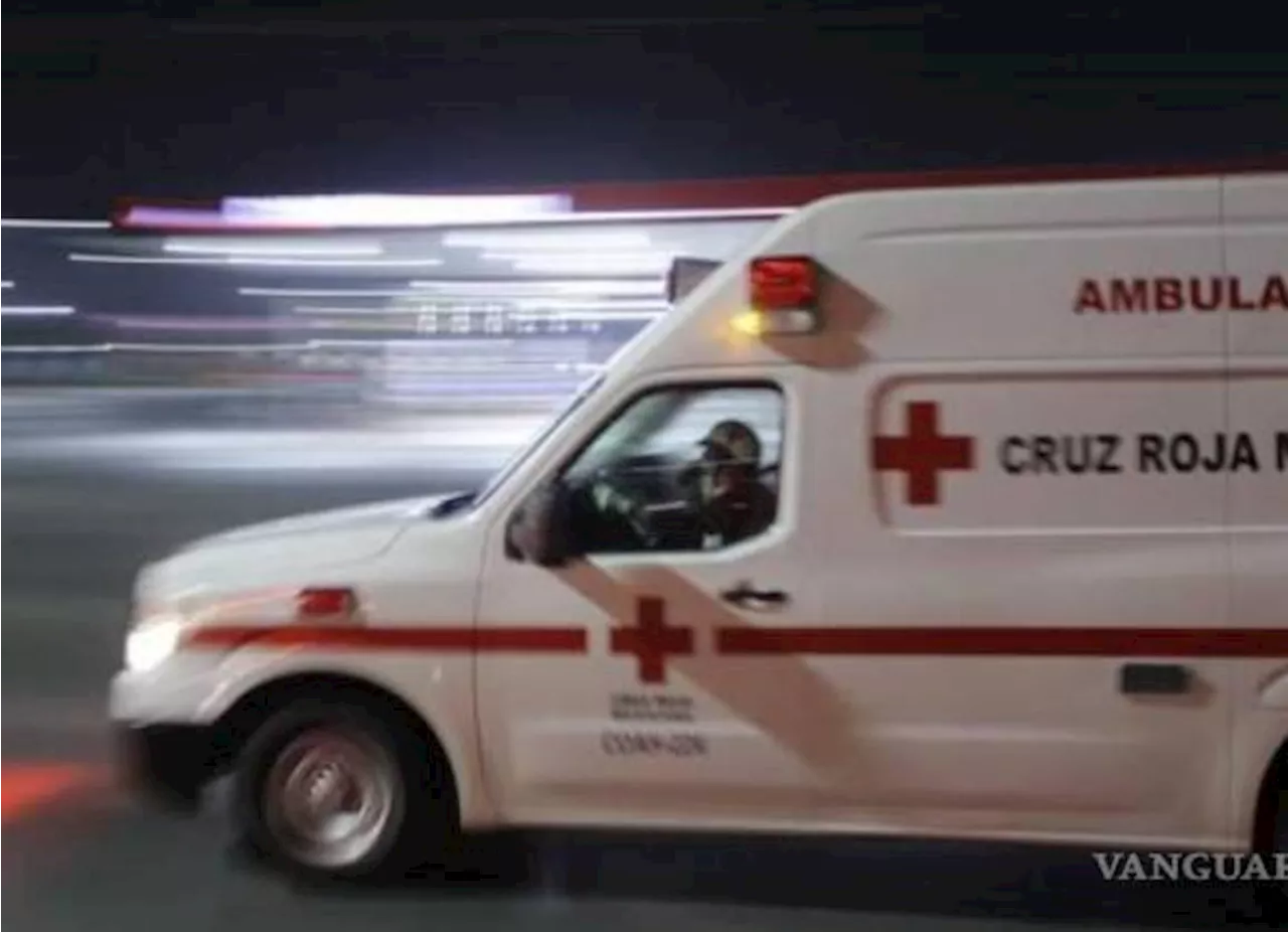 Múzquiz: asiste Cruz Roja parto de emergencia en carretera; bebé recibe nombre de paramédica