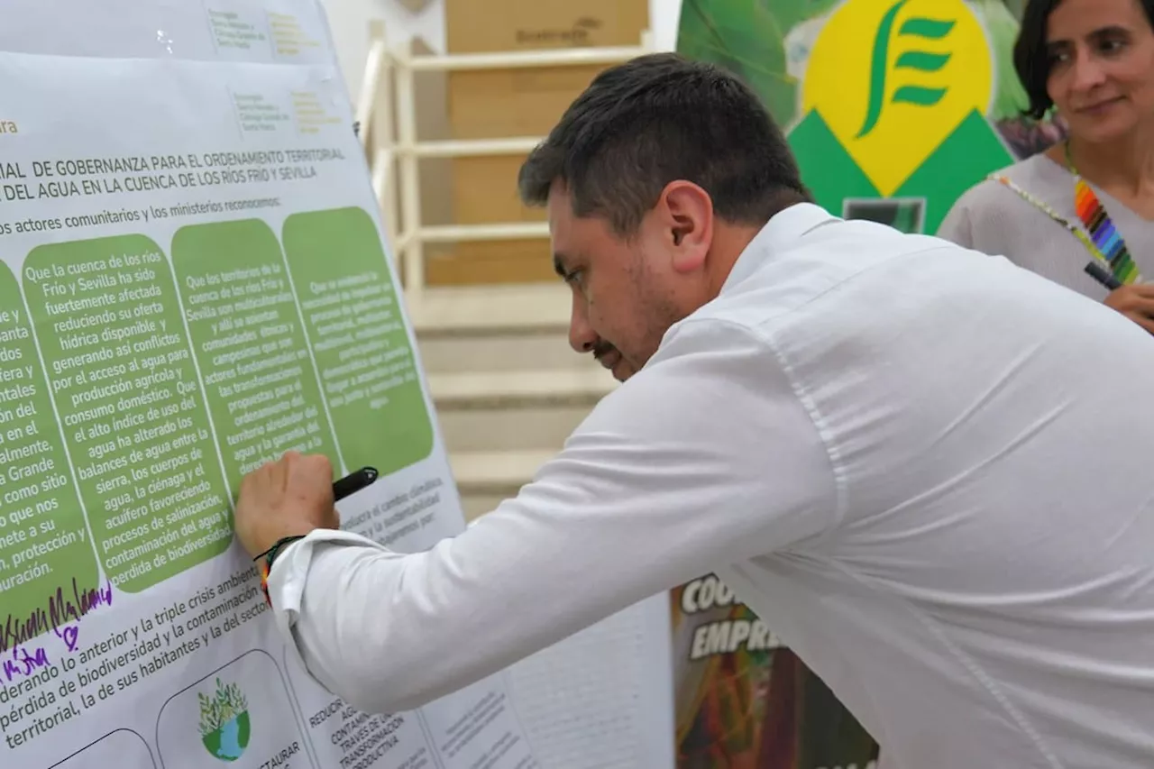 MinAmbiente firma acuerdo por el agua en la Zona Bananera, Magdalena