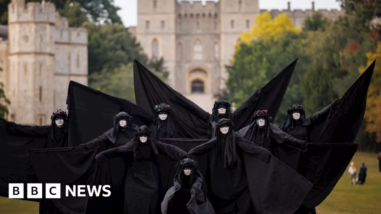 Windsor: Campaigners end three-day climate protest at castle