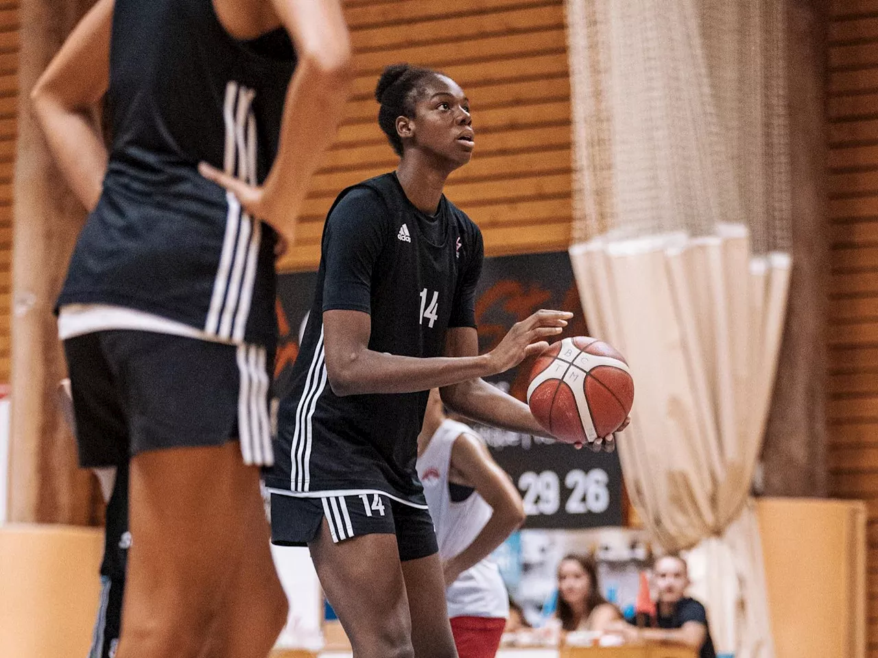 Tiraillée entre Tarbes et l’ASVEL, Dominique Malonga a hésité entre « le cœur et la raison »