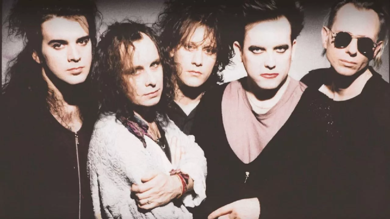 The Cure: Bandmitglied hat Krebs | Unterhaltung