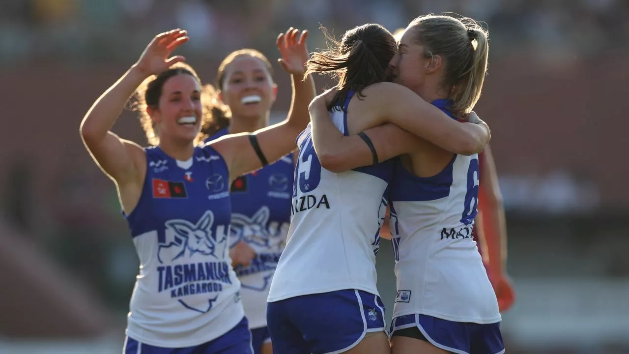 Early AFLW flag statement as Kangaroos stun in GF rematch; Hawks’ historic win — Wrap