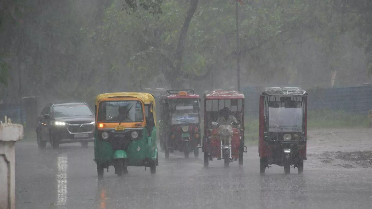 UP Weather Update: यूपी के मौसम में बदलाव, कई जिलों में बारिश की संभावना; उमस से लोग परेशान