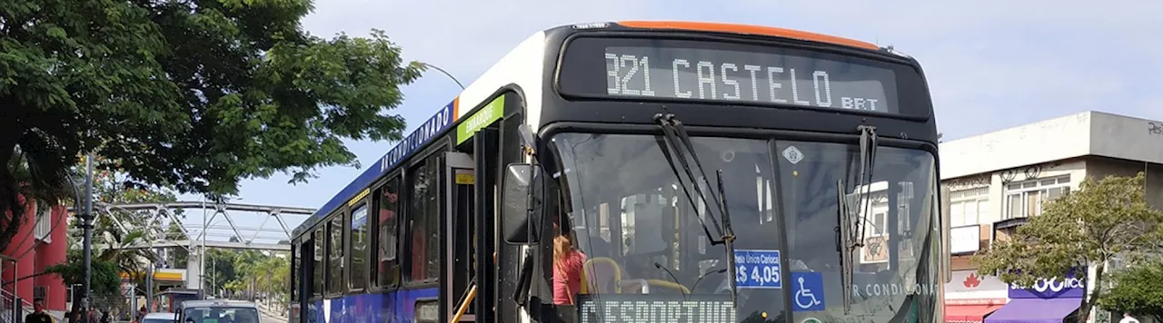 Bandidos assaltam passageiros de ônibus na Linha Vermelha