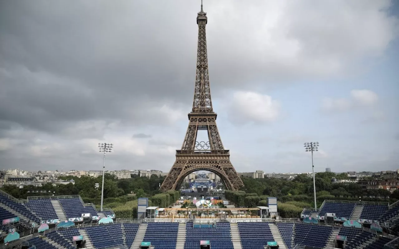 Prefeita de Paris quer manter anéis olímpicos na Torre Eiffel