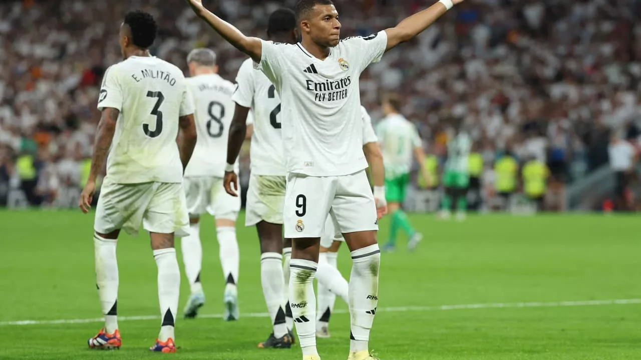 Mbappé desencanta com doblete e Real Madrid vence o Betis por LA LIGA