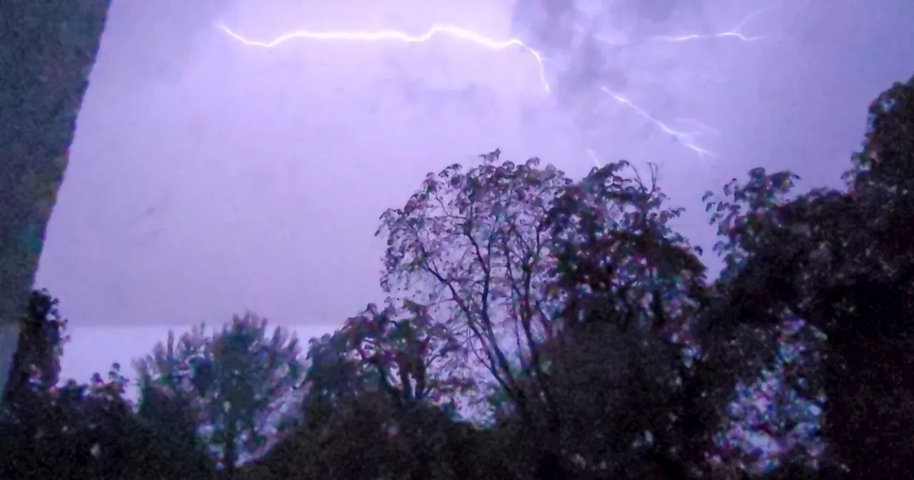 Weather warning LIVE as thunderstorms to hit Yorkshire