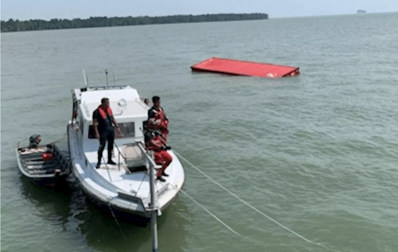 Search and rescue op underway for missing man after lorry plunges into sea at Westport wharf in Port Klang