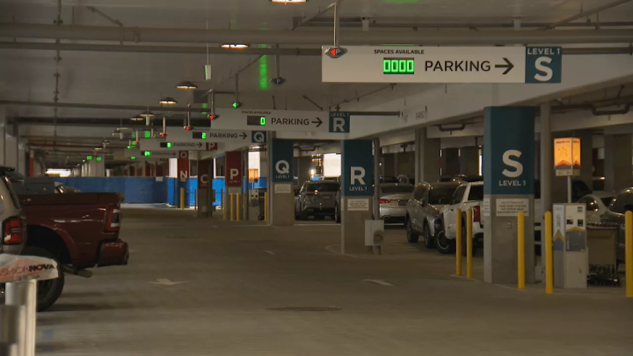 Travelers use San Diego Airport's new parking structure for busy Labor Day weekend