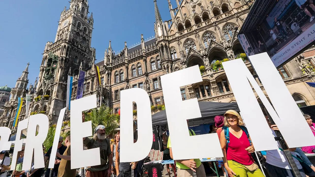 Bayern: Antikriegstag - Mehr als tausend Demonstranten in München