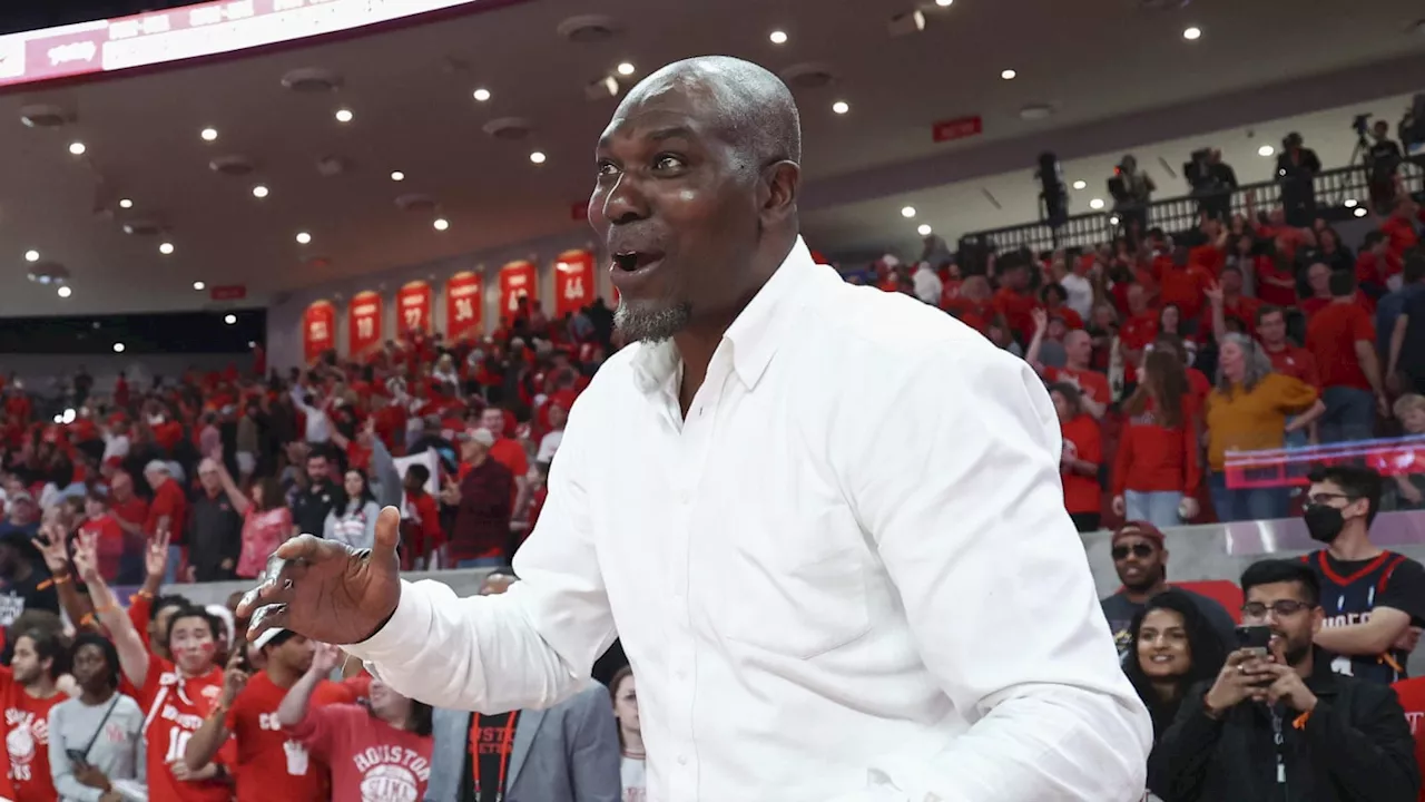 Houston Cougars Top 50 Greatest: Hakeem Olajuwon