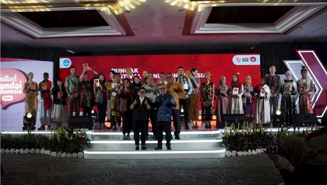 21 foreign citizens win contest using Indonesian language