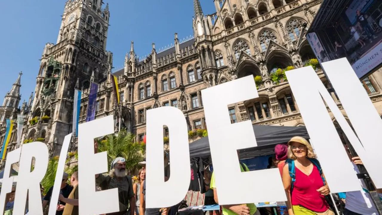 Demonstrationen: Antikriegstag - Mehr als tausend Demonstranten in München