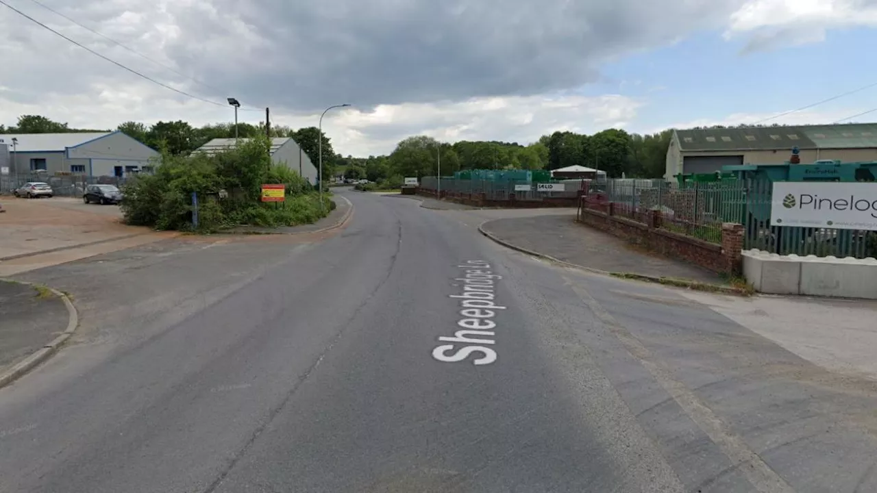 Light aircraft crashes at industrial estate in Derbyshire