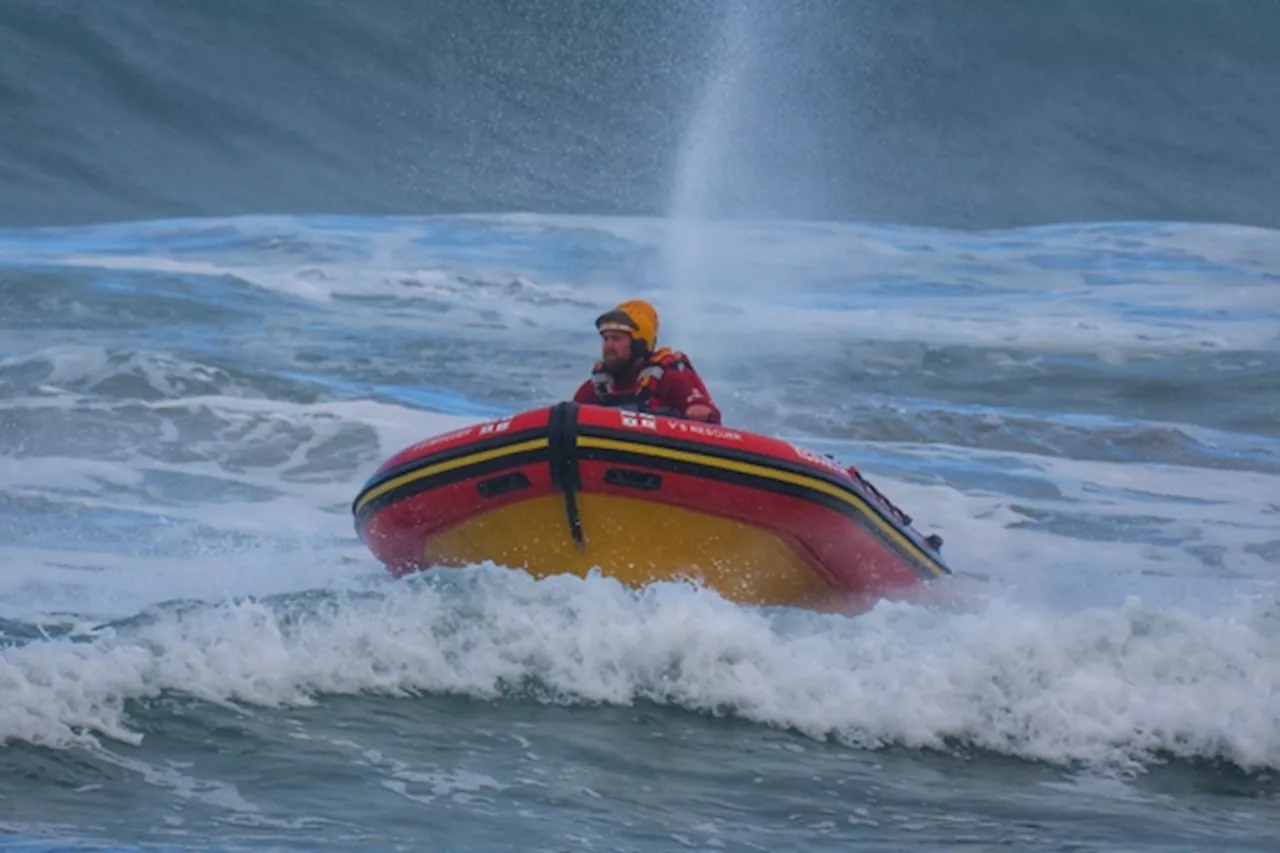 NSRI searching for two missing locals along Garden Route