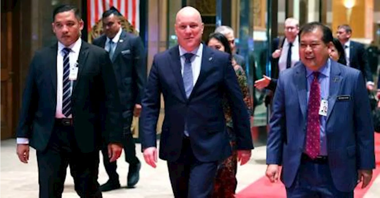 New Zealand PM Luxon arrives in Malaysia for official visit