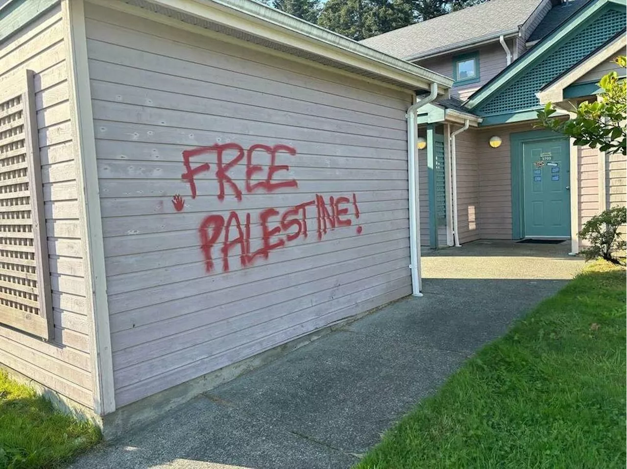 UVic residences sprayed with pro-Palestinian messages