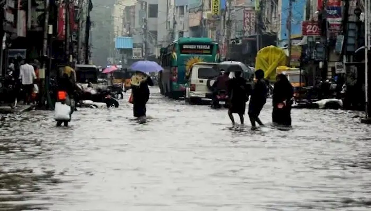 IMD Red Alert Issued: ఏపీ, తెలంగాణ రాష్ట్రాల్లో ఈ జిల్లాలకు రెడ్ అలర్ట్, అతి భారీ వర్షాలు