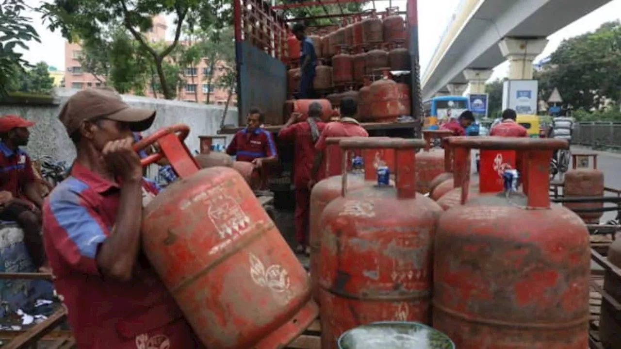 LPG Cylinder Price Hike : எல்பிஜி கேஸ் சிலிண்டர் விலை உயர்வு - தமிழ்நாட்டில் விலை என்ன?