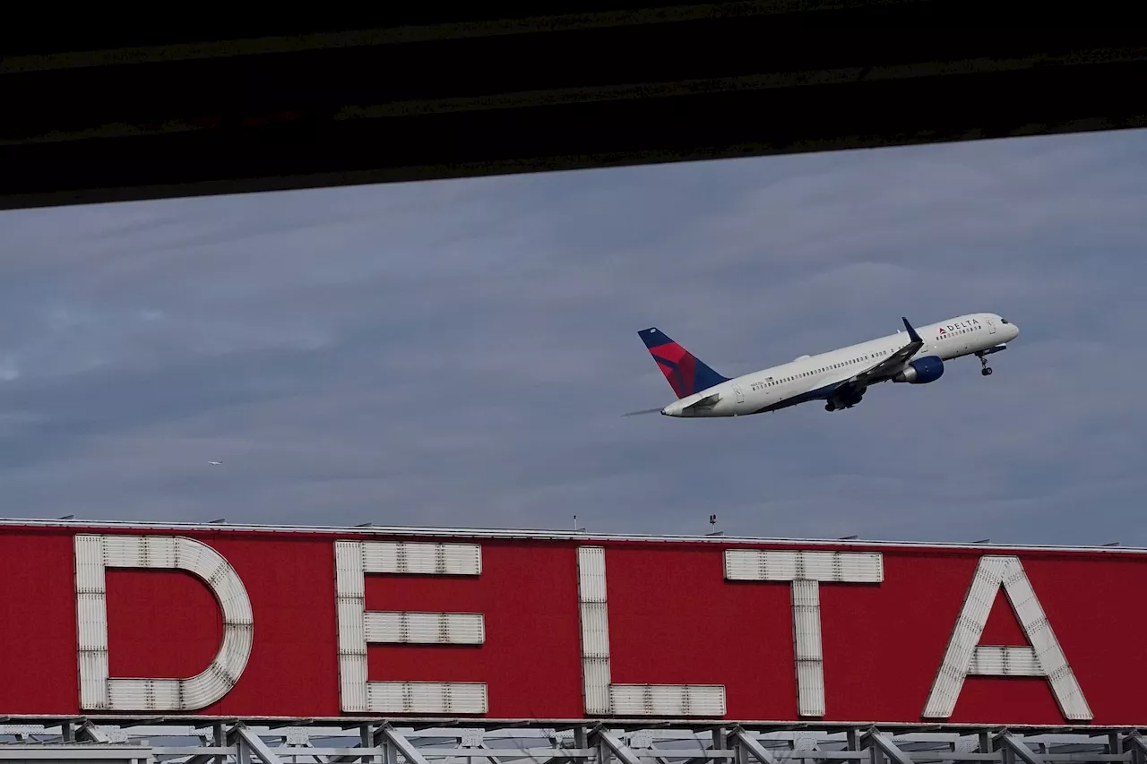 Wingtip of one Delta airplane strikes tail of another Delta plane at Atlanta airport