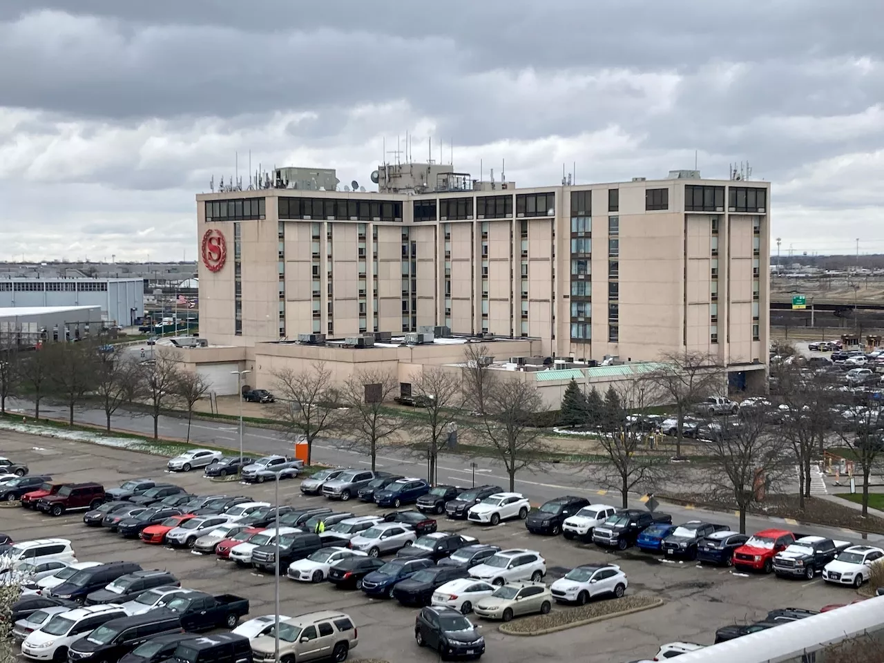 Sheraton airport hotel at Cleveland Hopkins coming down next month to make way for more parking