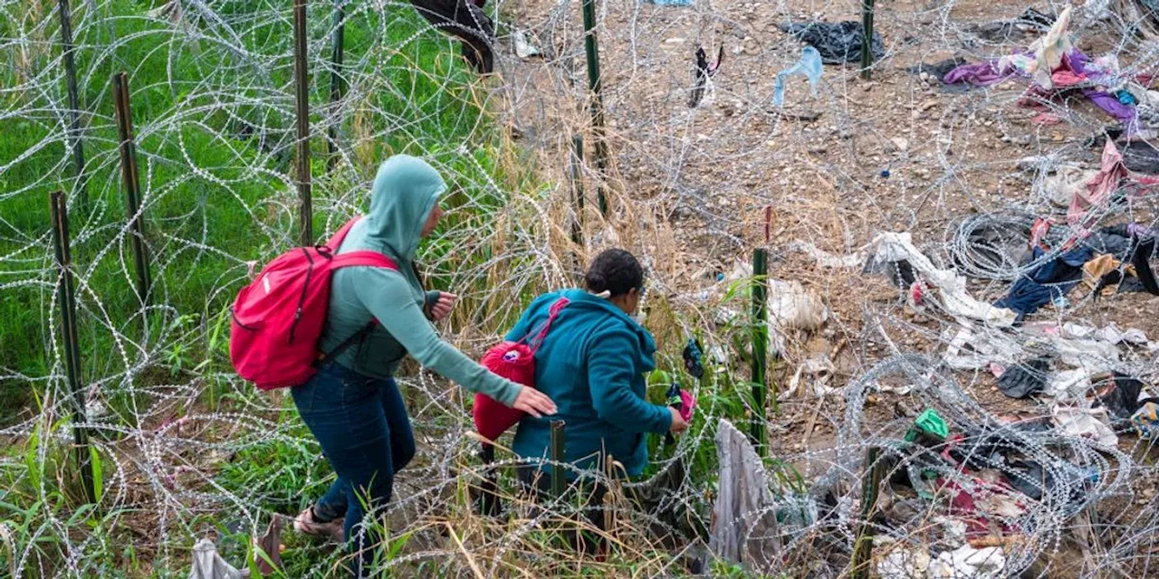 US Supreme Court Lets Texas Enforce 'Unconstitutional and Extreme' Border Law