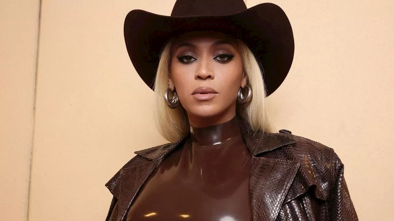 Beyoncé snobbata dai Country Music Awards. Il padre: «Solo perché è nera»