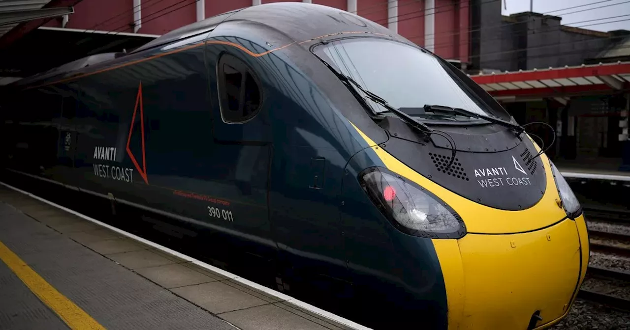 Passengers 'stuck' on train to Glasgow after service breaks down causing chaos