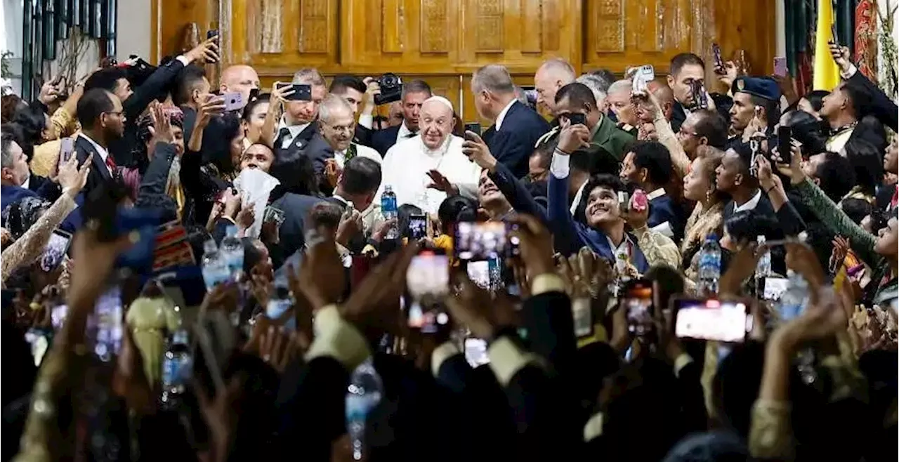 Outcry over Timor-Leste vendor attack, media curbs as pope visits