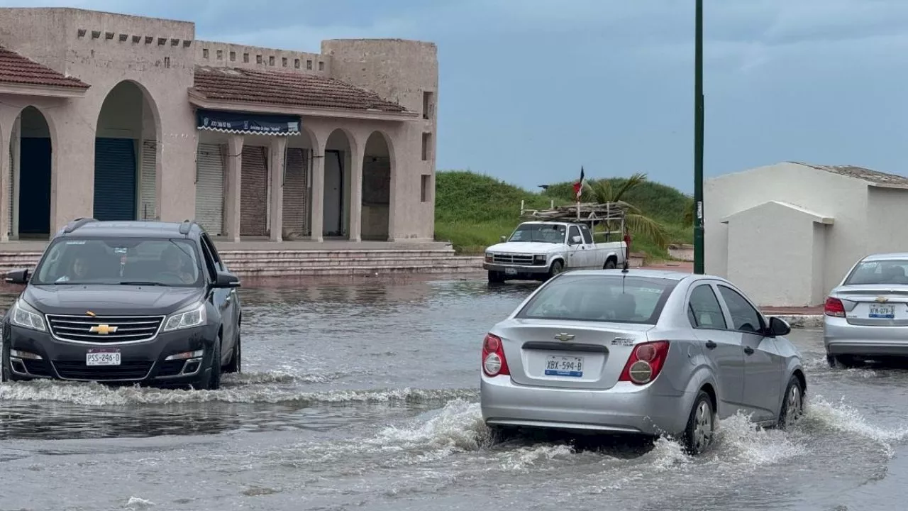 Playa Miramar afectada por la marea de tormenta: comerciantes en crisis por el desbordamiento del mar