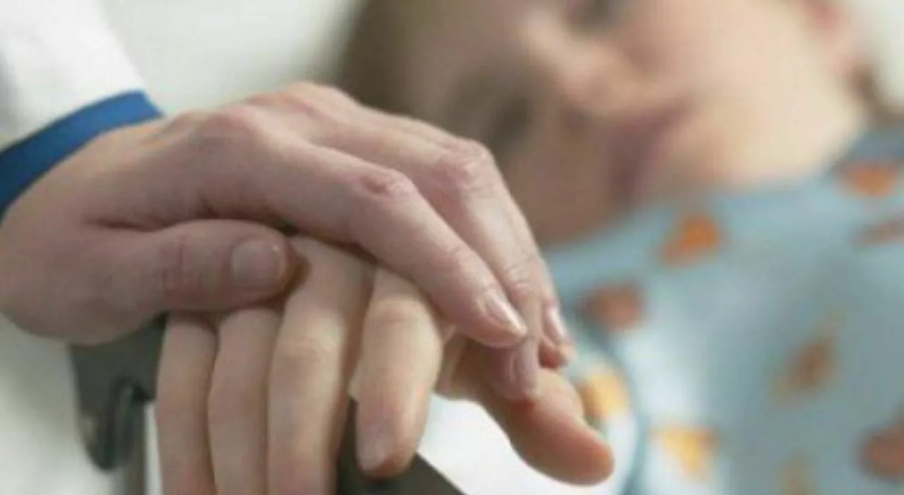 Drogano la figlia malata e la uccidono nel sonno, genitori a processo: «Non siamo assassini, è stato un atto d