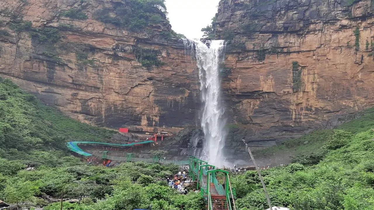 प्रखंड पर्यटन दर्शनीय बिहार: जलप्रपातों से ऋतु शृंगार करती कैमूर पहाड़ी, 90 किलोमीटर में 12 झरने