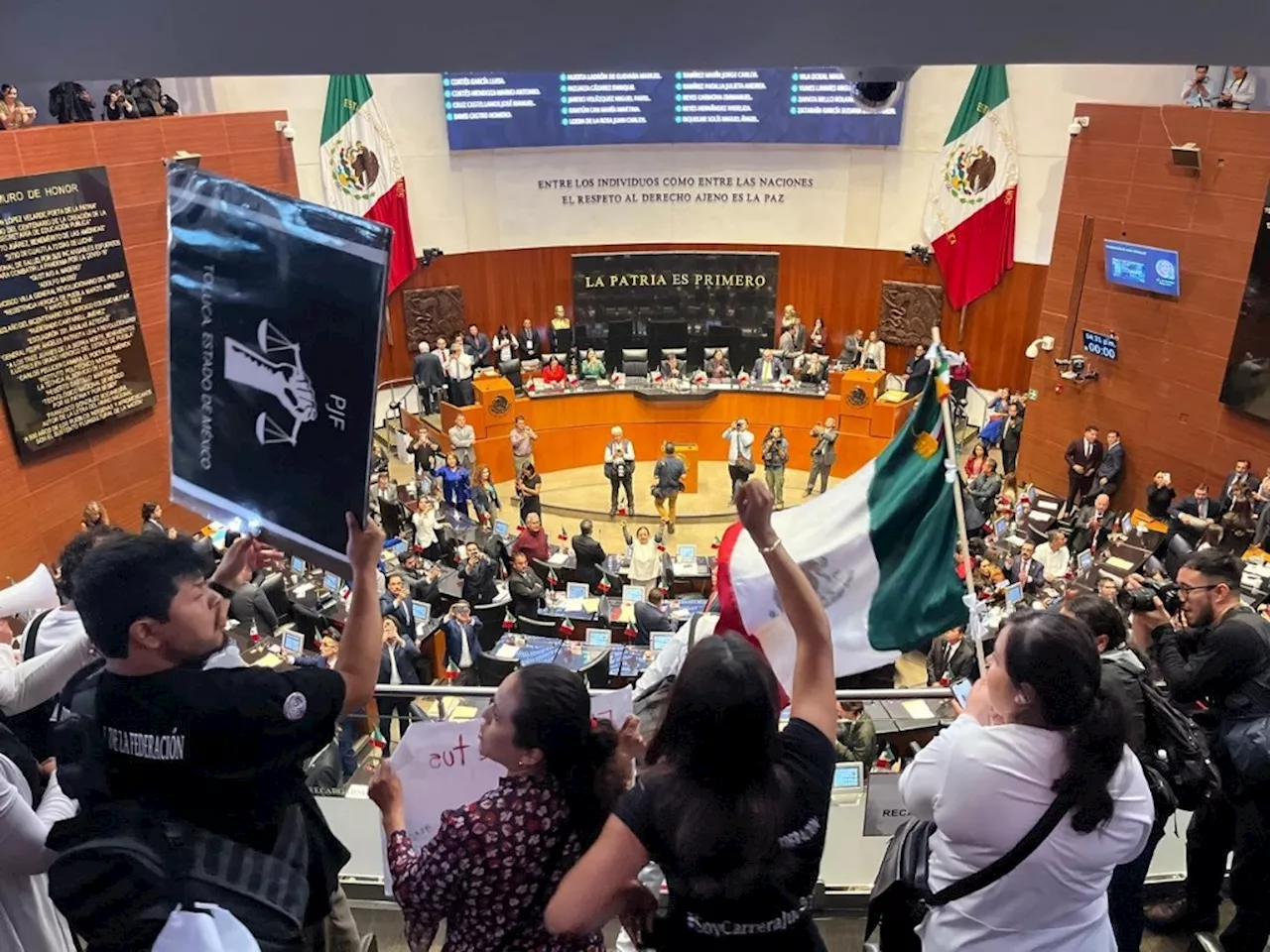 Opositores a reforma dan portazo en el Senado