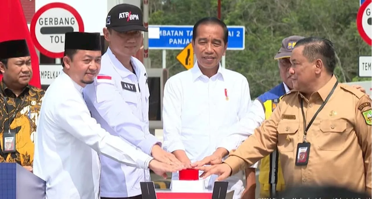 Presiden Jokowi Resmikan 2 Jalan Tol di Sumatra Utara