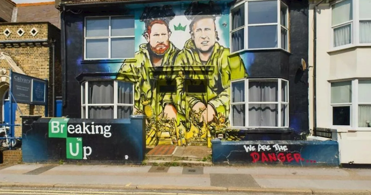 House with bizarre mural mocking Prince William and Prince Harry is on the market for £425,000