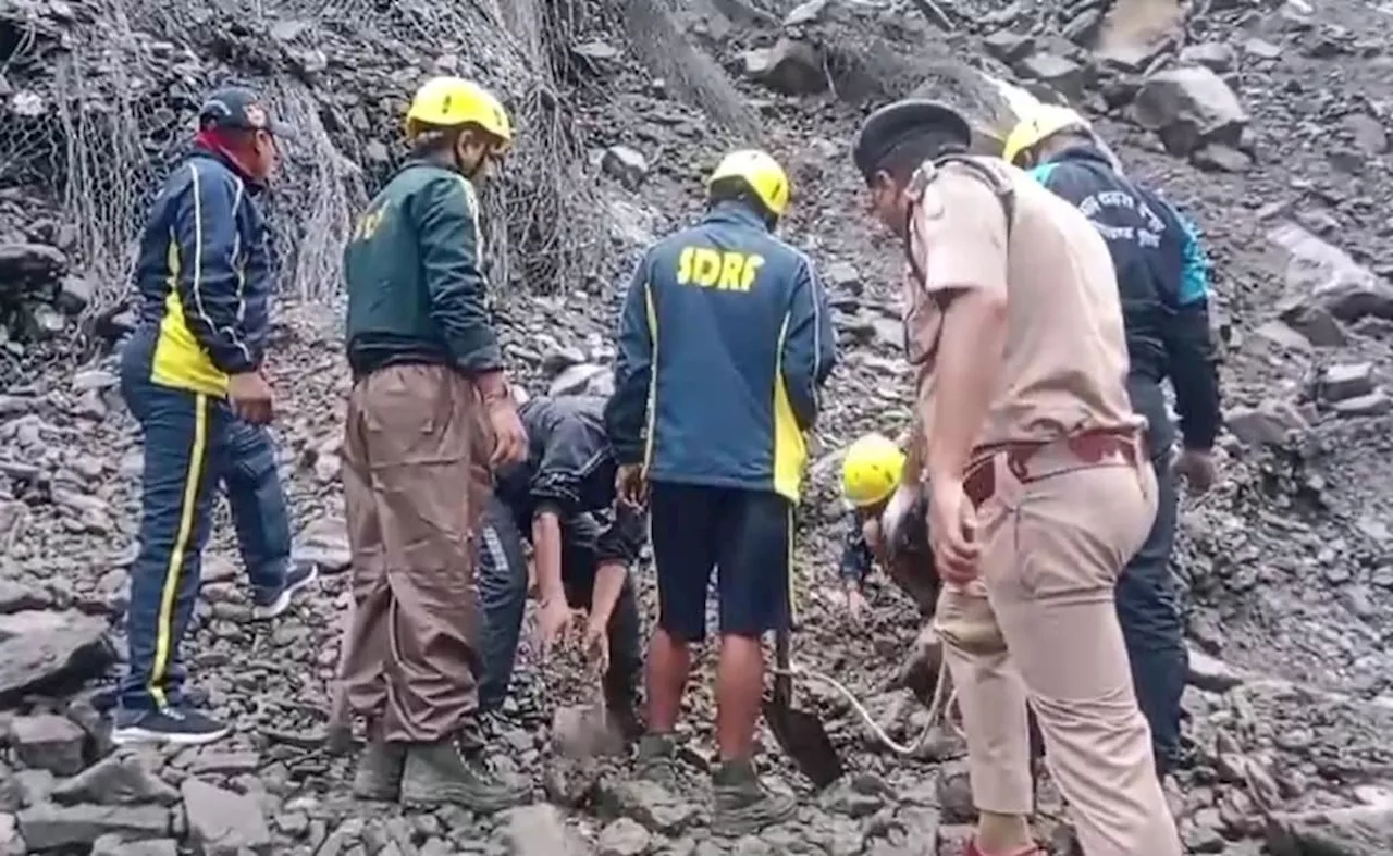 रुद्रप्रयाग में केदारनाथ पैदल मार्ग पर बड़ा हादसा, पहाड़ दरकने से 3 श्रद्धालुओं की मौत