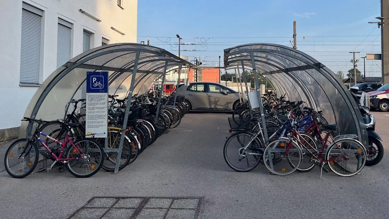 Bike & Ride am Kremser Bahnhof vor Ausbau