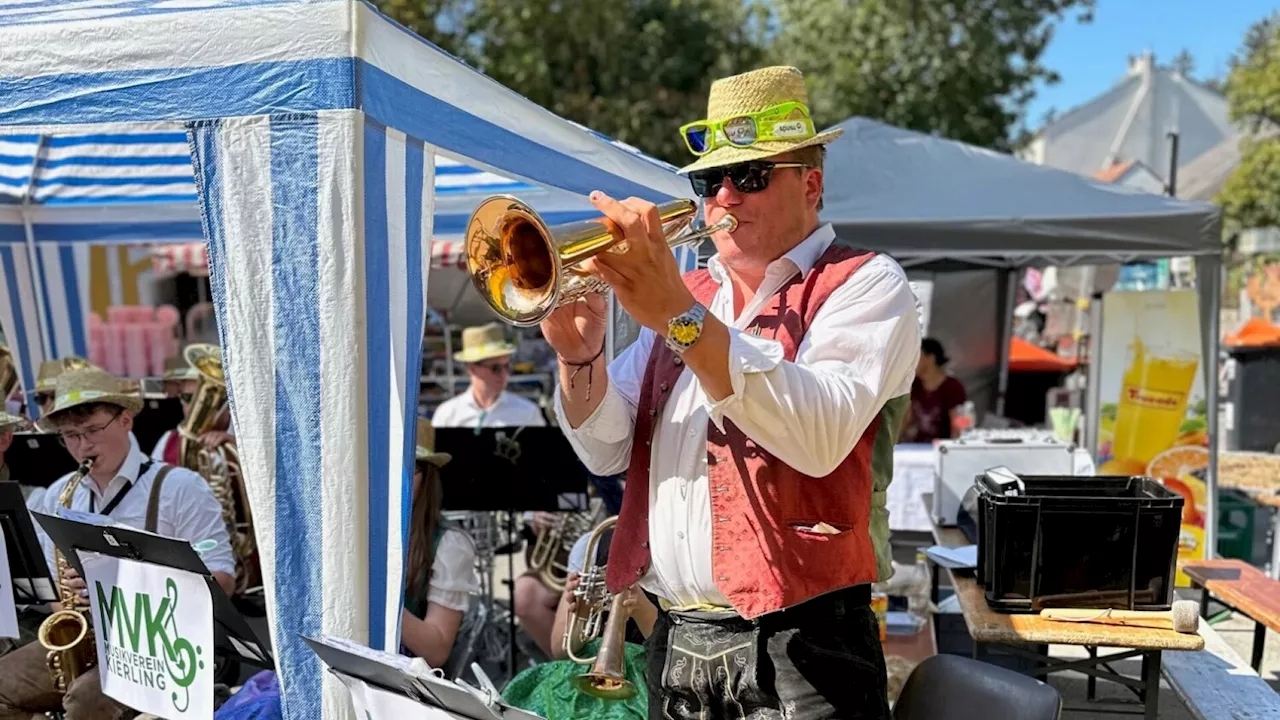 Straßenfest in Kierling: Mit Dirndl und Feier-DNA