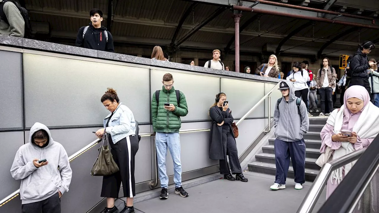 In de vroege ochtend nauwelijks bussen en treinen vanwege staking om vroegpensioen