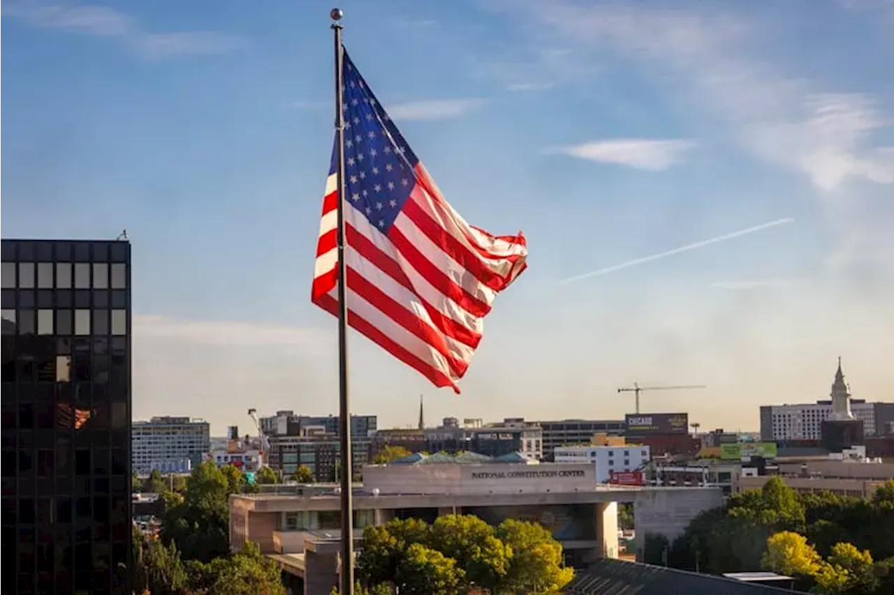 Debate night comes to Philadelphia, the new center of the political world