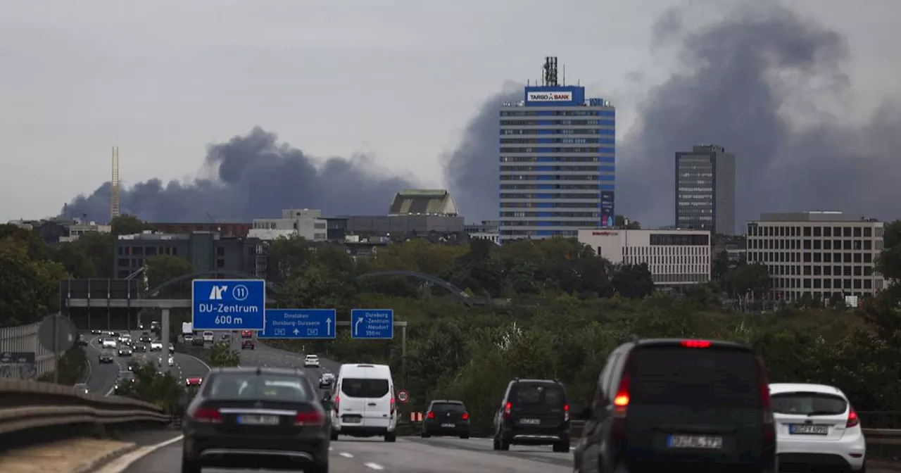 Brand in Duisburg-Marxloh: Feuerwehr-Einsatz an Grillo-Werken