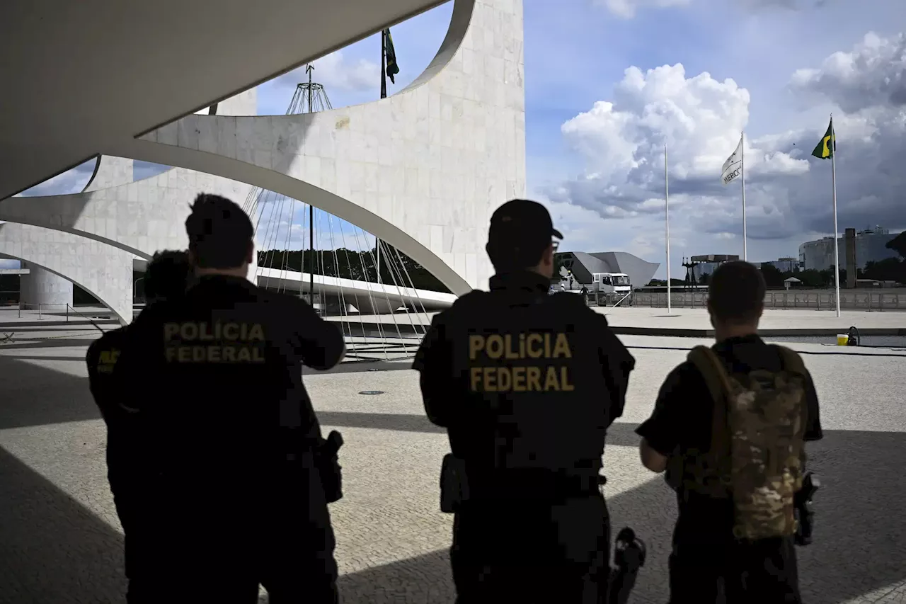 Polícia brasileira prende mulher que tentava embarcar com 5 quilos de cocaína para Portugal