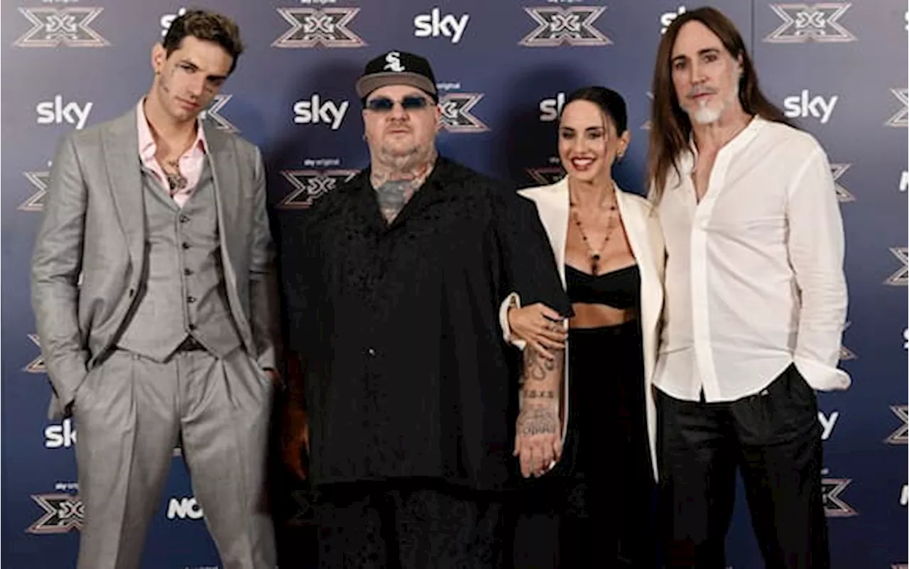 I giudici di X Factor 2024, le foto del cast alla conferenza stampa