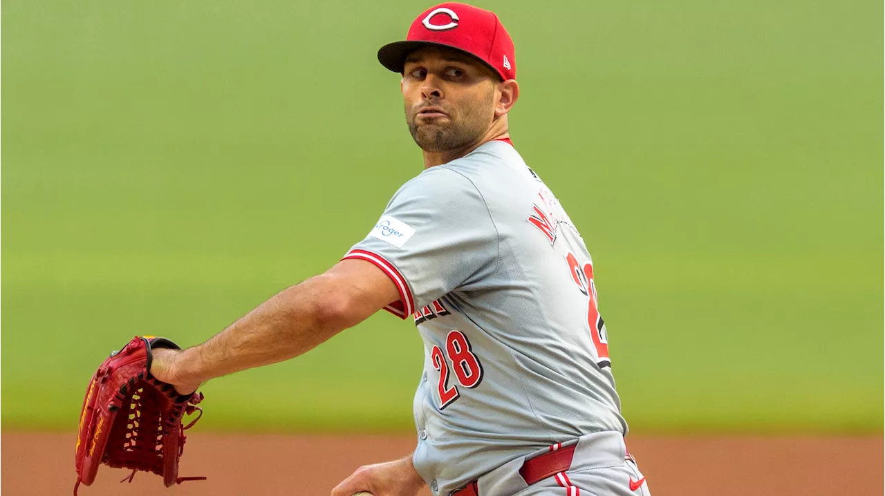 Martinez retires 17 straight batters as Reds shut out Braves