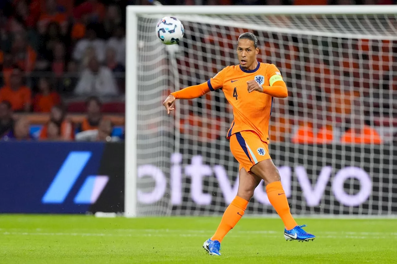 Positieve Van Dijk neemt het op voor De Ligt: 'Hij moet ervan leren'