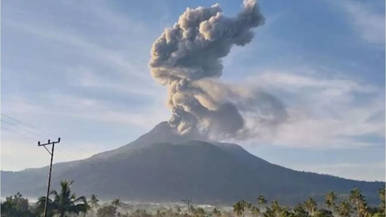 PVMBG: Aktivitas Vulkanik Gunung Lewotobi Laki-laki Menurun tapi Ada Penumpukan Material