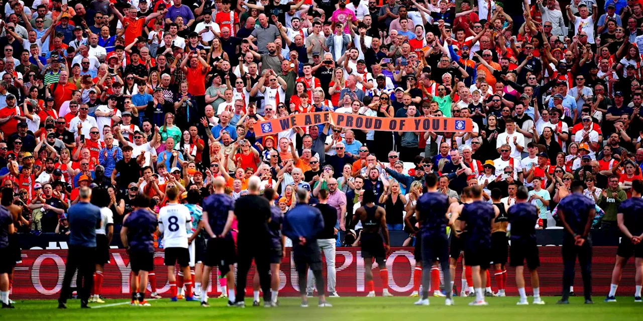 Voormalig Chelsea-aanvaller tekent bij Luton: 'Wil terug naar de Premier League'