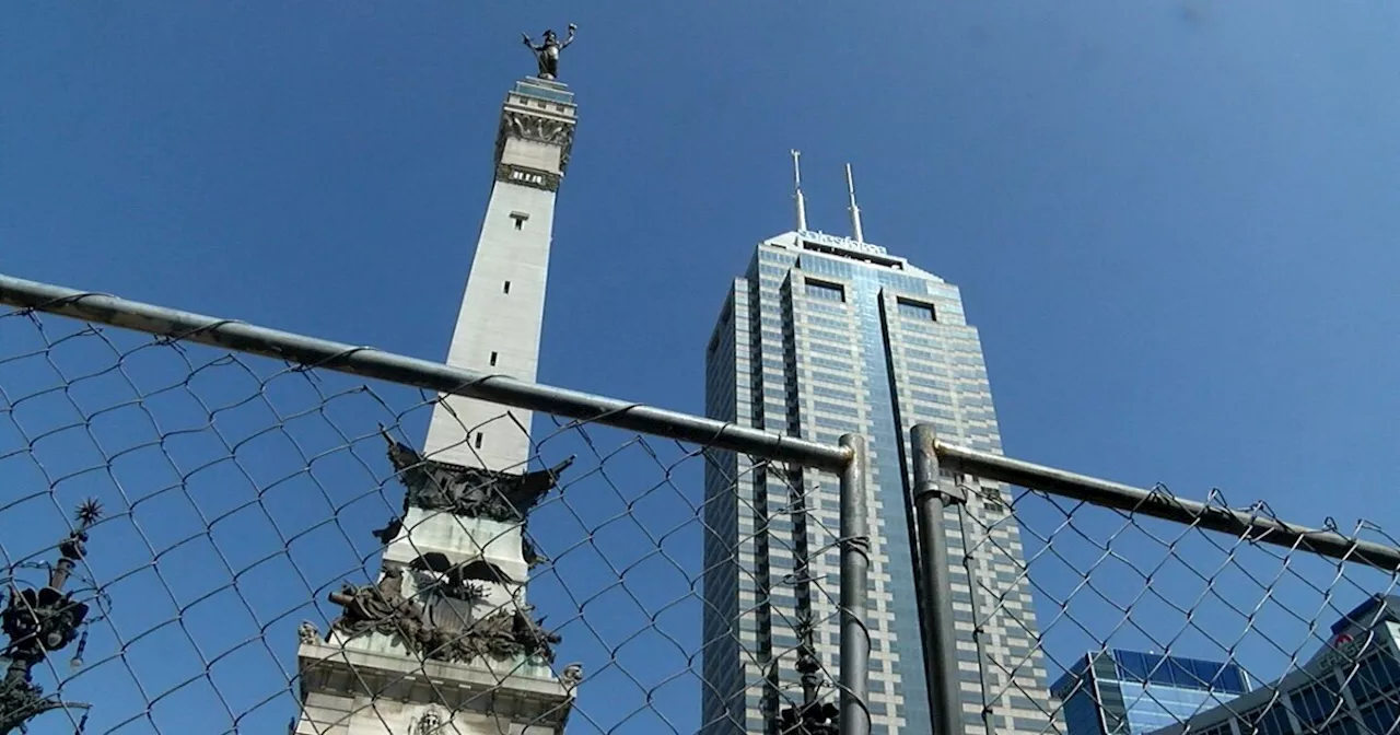 Monument Circle south steps closed for construction until November 2025