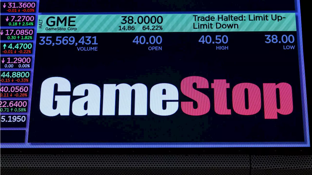 GameStop ekes out a profit, revenue falls